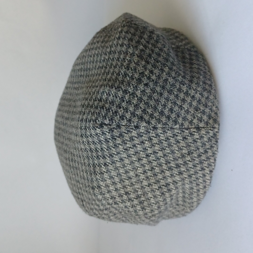 Flat Cap Wool Hat Gray Houndstooth Pattern Made B… - image 2